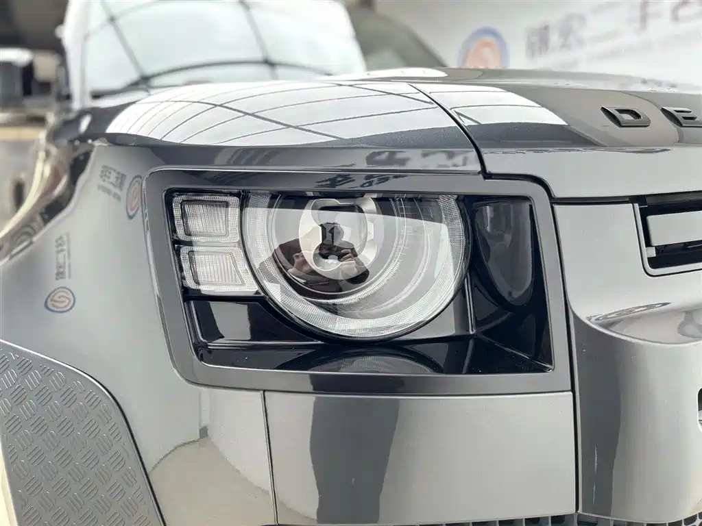 Land Rover Land Rover Defender 2023 110 3.0T P400 Dark Edition 2023 - thumbnail 5