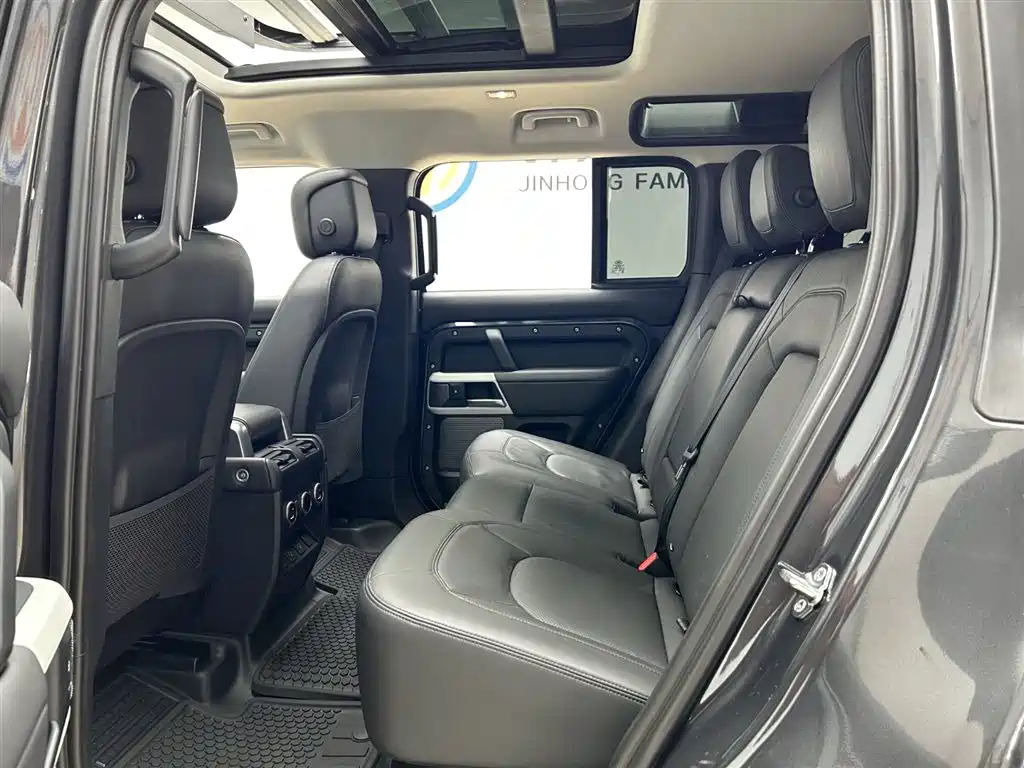 Land Rover Land Rover Defender 2023 110 3.0T P400 Dark Edition 2023 - thumbnail 14