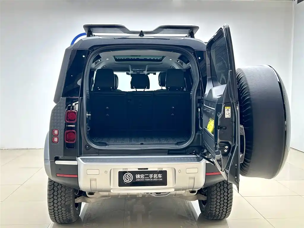 Land Rover Land Rover Defender 2023 110 3.0T P400 Dark Edition 2023 - thumbnail 27
