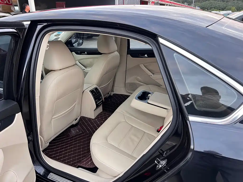 Volkswagen Volkswagen Passat 2014 1.8TSI DSG Luxury Edition 2014 - thumbnail 12