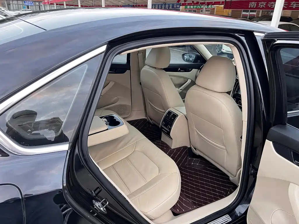 Volkswagen Volkswagen Passat 2014 1.8TSI DSG Luxury Edition 2014 - thumbnail 18