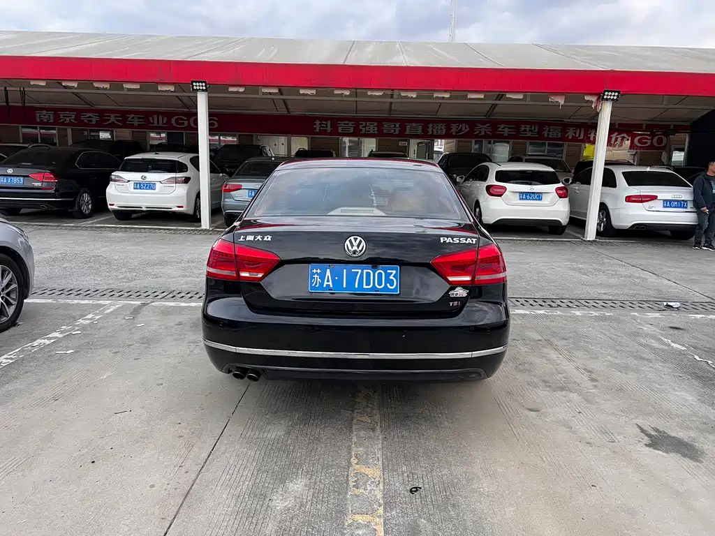 Volkswagen Volkswagen Passat 2014 1.8TSI DSG Luxury Edition 2014 - thumbnail 19