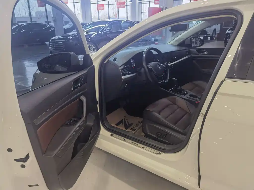 Volkswagen Lavida 2019 280TSI DSG Luxury Edition China VI 2020 - thumbnail 8