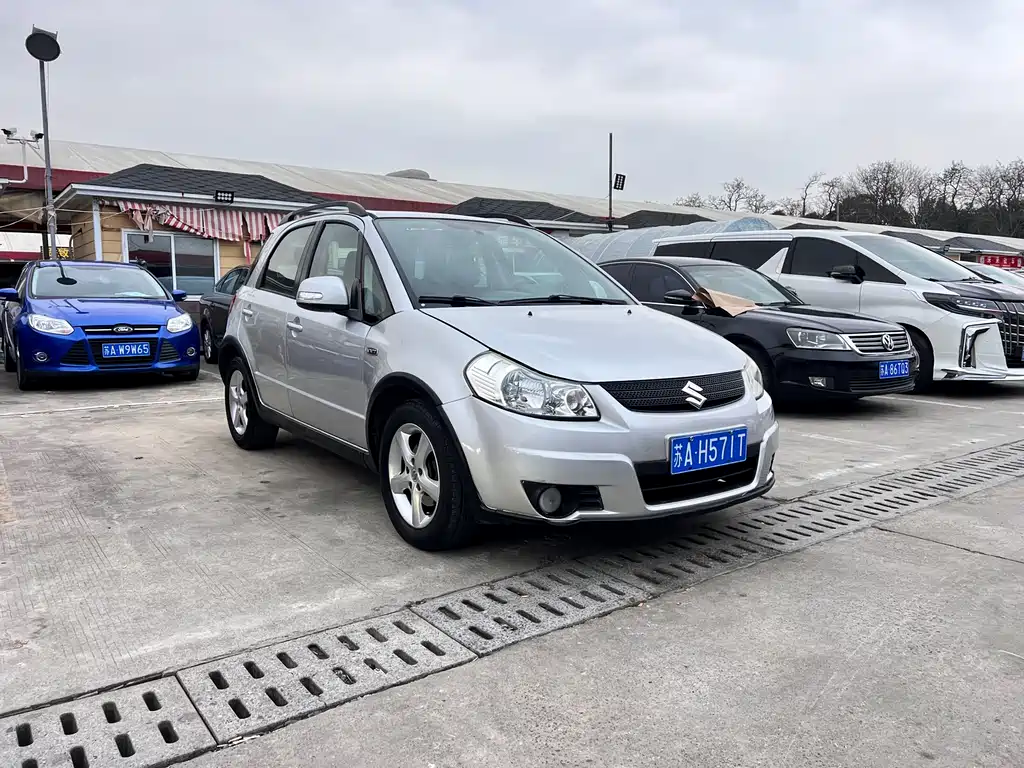 Suzuki Suzuki SX4 2010 Hatchback 1.6L Automatic Championship Limited Edition 2010 - thumbnail 2