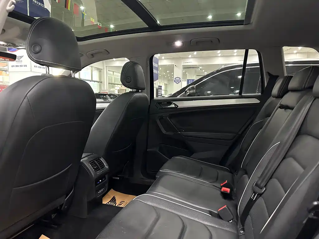 Volkswagen Volkswagen Tiguan L 2018 Facelift 330TSI Automatic 2WD Flagship Edition 2018 - thumbnail 13