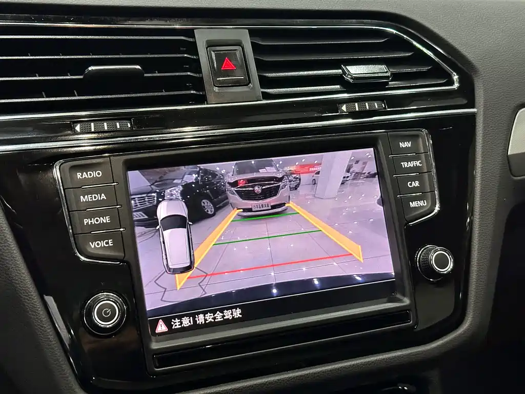 Volkswagen Volkswagen Tiguan L 2018 Facelift 330TSI Automatic 2WD Flagship Edition 2018 - thumbnail 24
