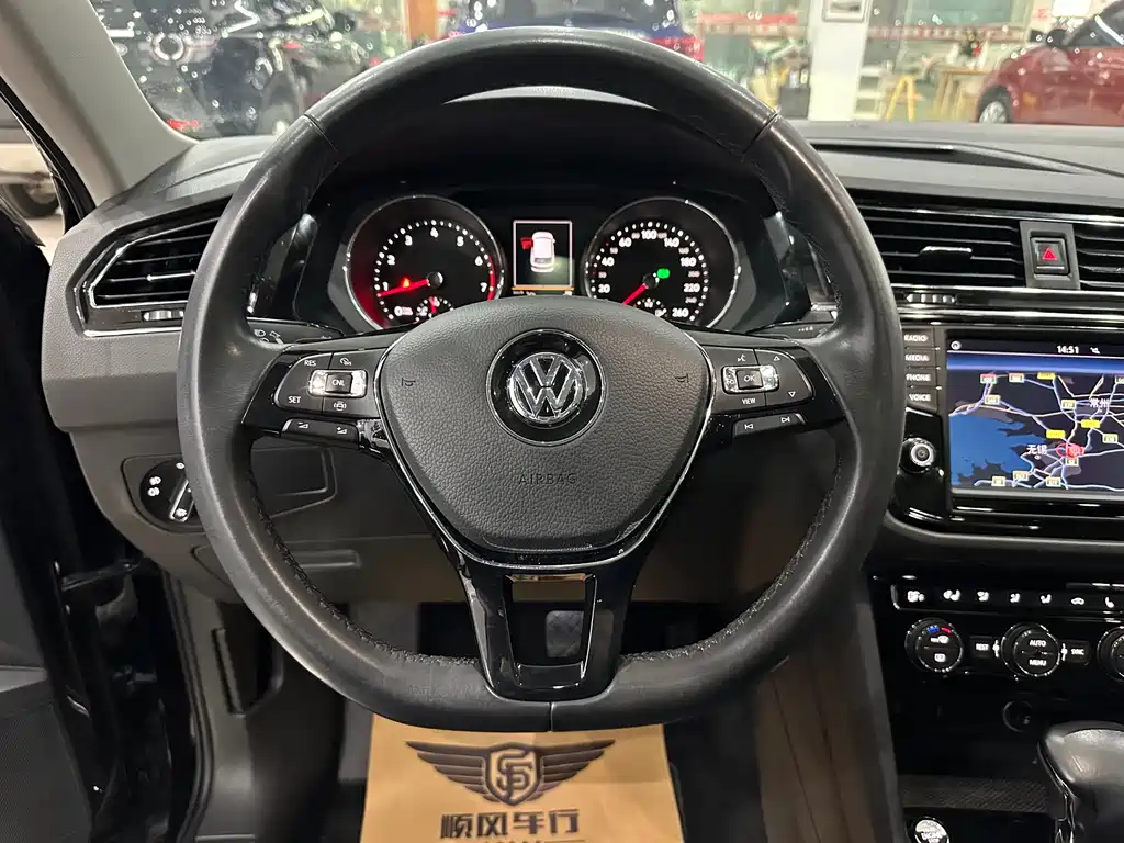 Volkswagen Volkswagen Tiguan L 2018 Facelift 330TSI Automatic 2WD Flagship Edition 2018 - thumbnail 25