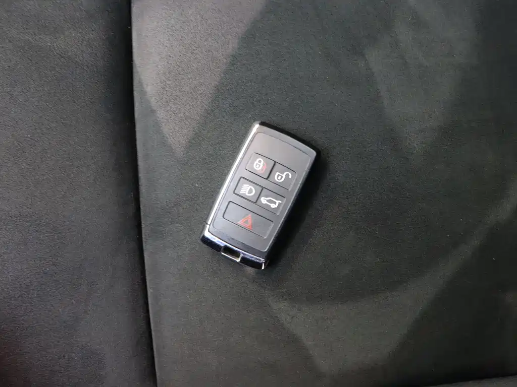 Land Rover Range Rover Velar 2022 250PS 2023 - thumbnail 11