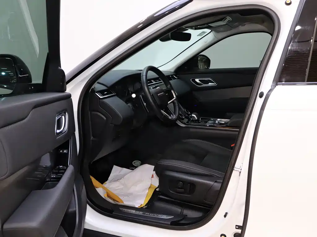 Land Rover Range Rover Velar 2022 250PS 2023 - thumbnail 13