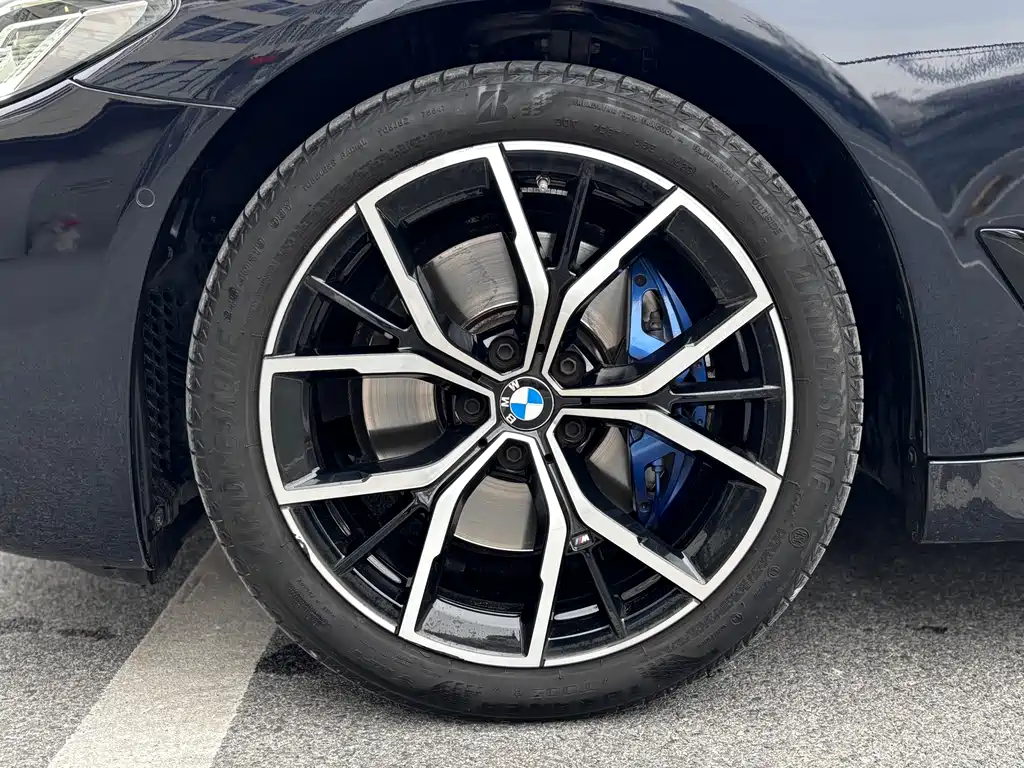 BMW BMW 5 Series Import 2022 Model Facelift 530i Style Edition M Sport Package 2023 - thumbnail 7