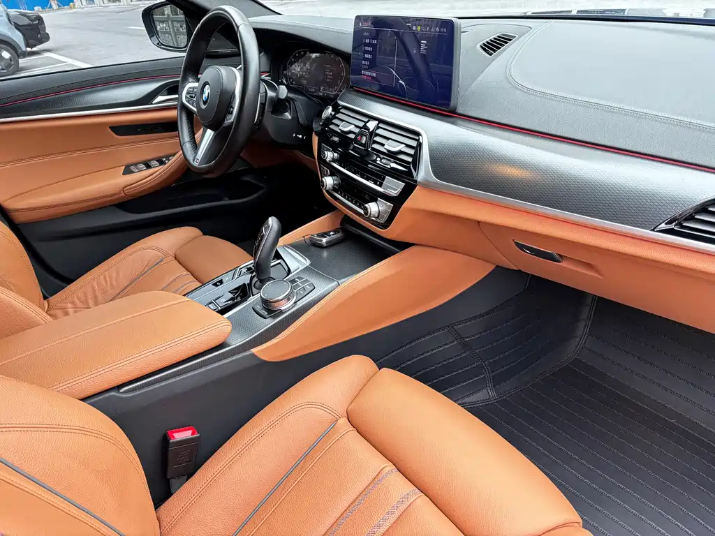 BMW BMW 5 Series Import 2022 Model Facelift 530i Style Edition M Sport Package 2023 - thumbnail 10
