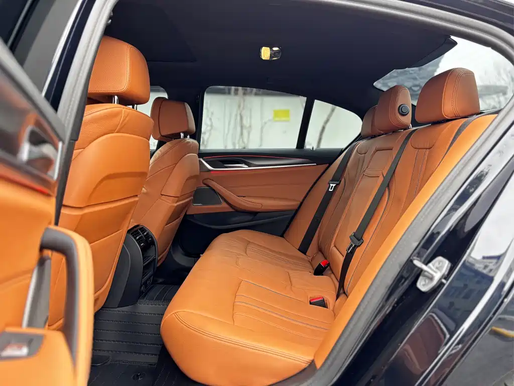 BMW BMW 5 Series Import 2022 Model Facelift 530i Style Edition M Sport Package 2023 - thumbnail 12