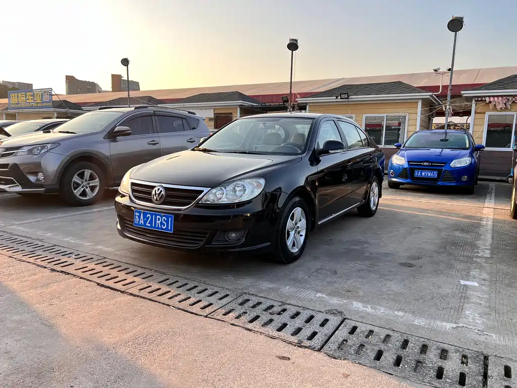 Volkswagen Volkswagen Lavida 2013 Classic 1.6L Manual Fashion Edition 2013 - thumbnail 3