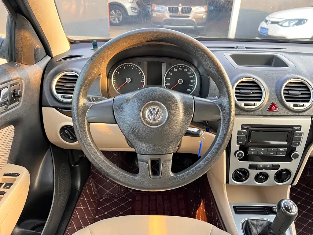 Volkswagen Volkswagen Lavida 2013 Classic 1.6L Manual Fashion Edition 2013 - thumbnail 14