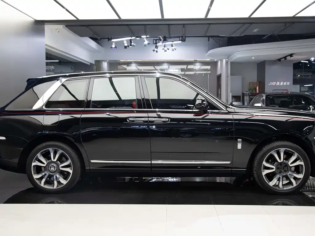 Rolls-Royce Rolls-Royce Cullinan 2018 Four-Seat Version 2020 - thumbnail 9