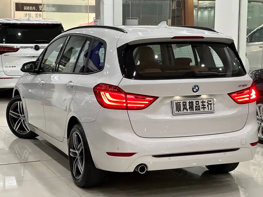 BMW BMW 2 Series Active Tourer 2015 218i Sport Design Package 2016 - thumbnail 4