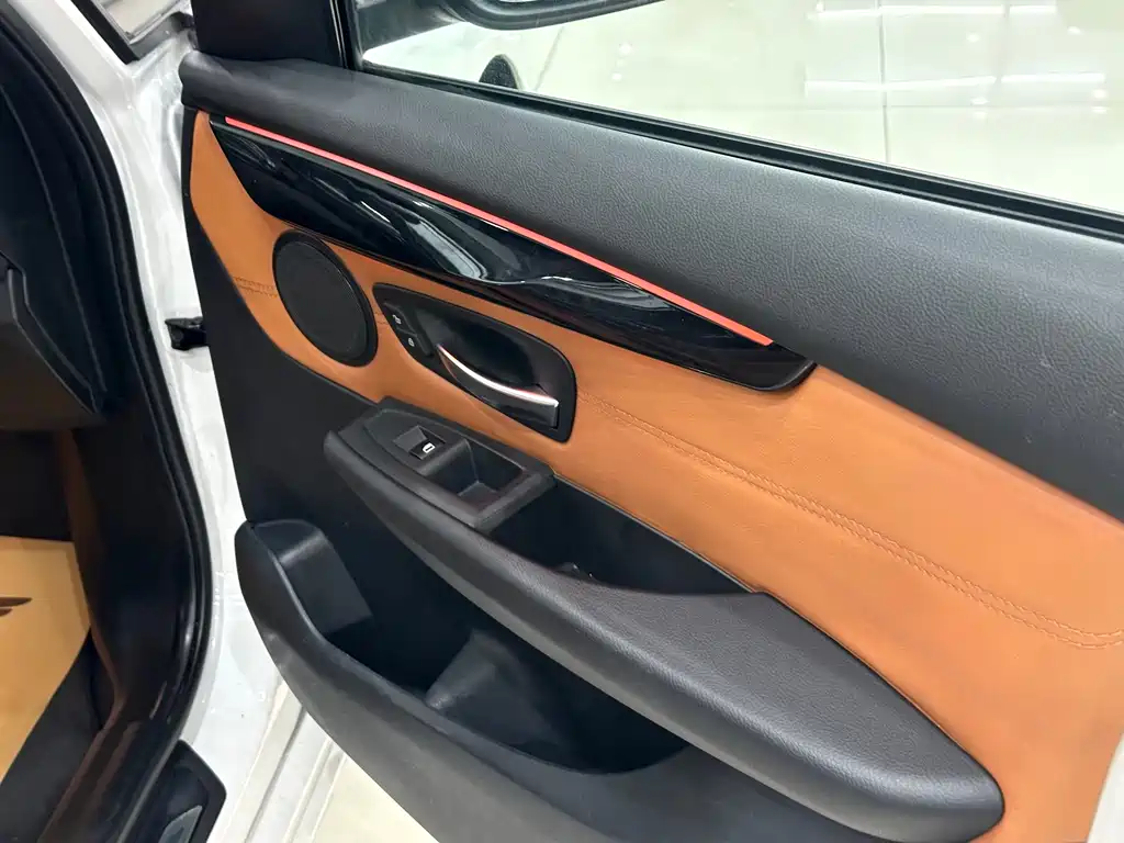 BMW BMW 2 Series Active Tourer 2015 218i Sport Design Package 2016 - thumbnail 8