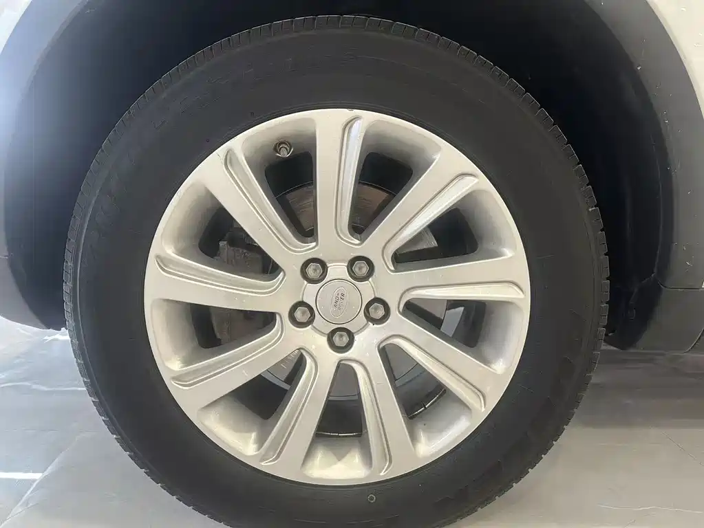 Land Rover Discovery Sport 2018 240PS Pure Edition 2018 - thumbnail 11
