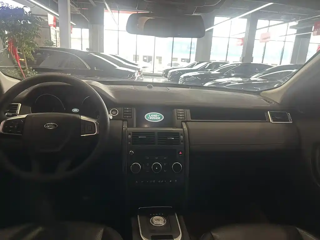 Land Rover Discovery Sport 2018 240PS Pure Edition 2018 - thumbnail 12