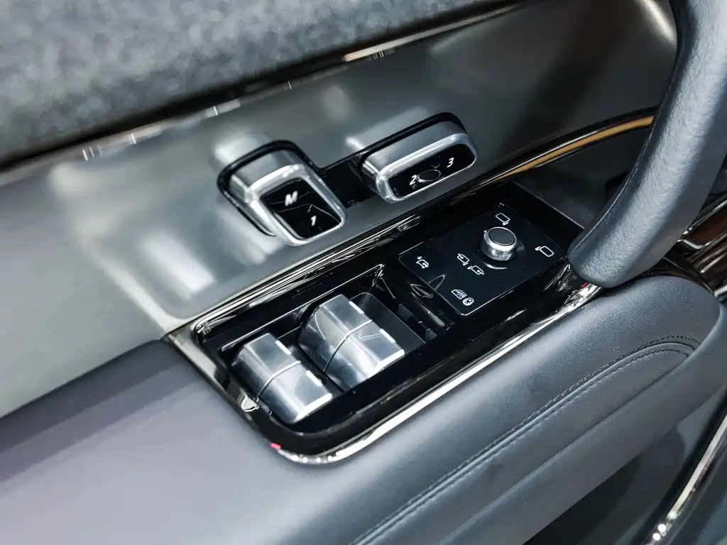 Land Rover Range Rover Sport 2024 400PS Dynamic SE 2024 - thumbnail 23
