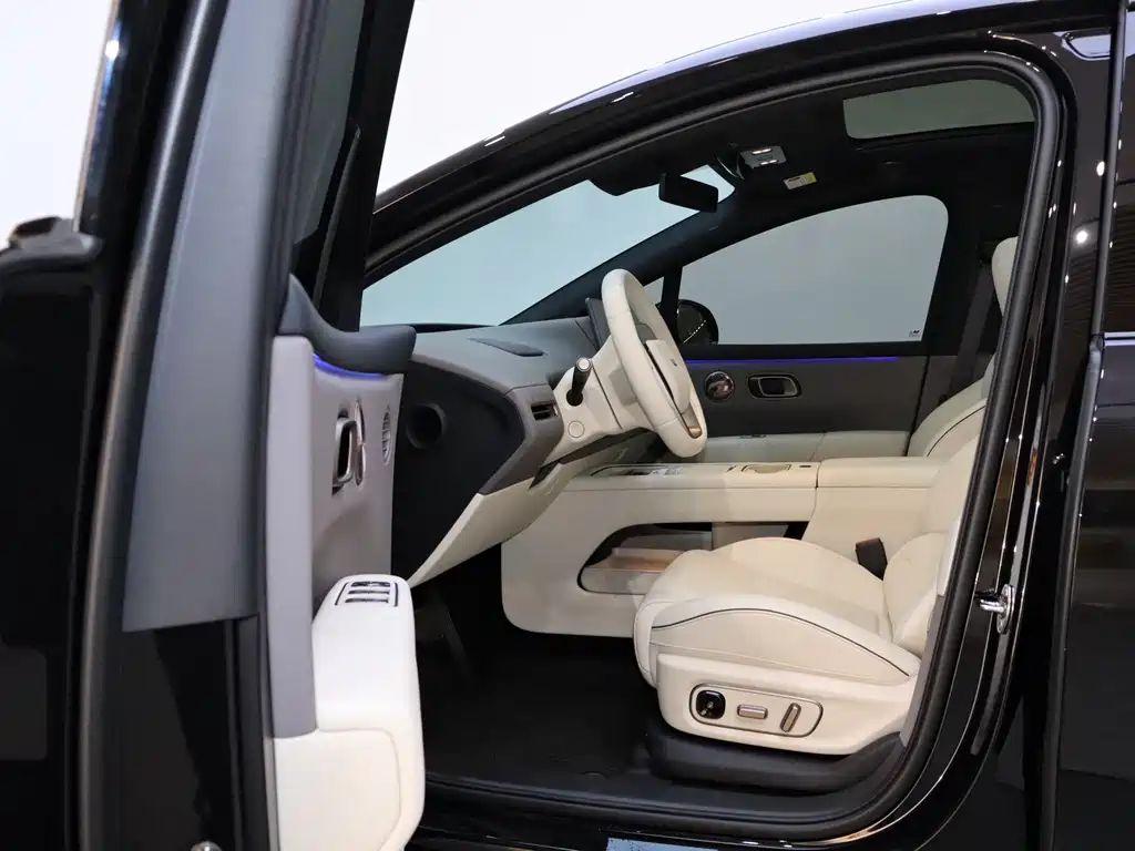 Li Auto Li Auto i6 2025 AWD Standard Edition 2025 - thumbnail 10