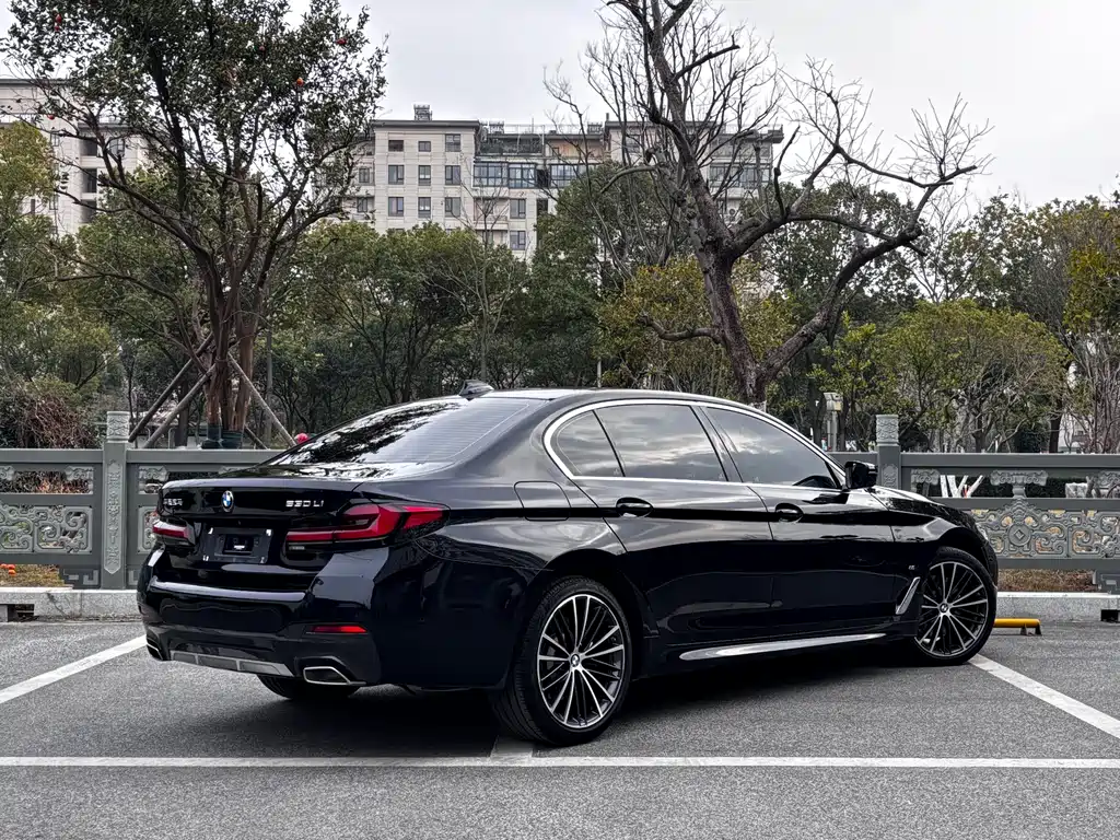 BMW BMW 5 Series 2022 530Li Leading Model M Sport Package 2022 - thumbnail 4