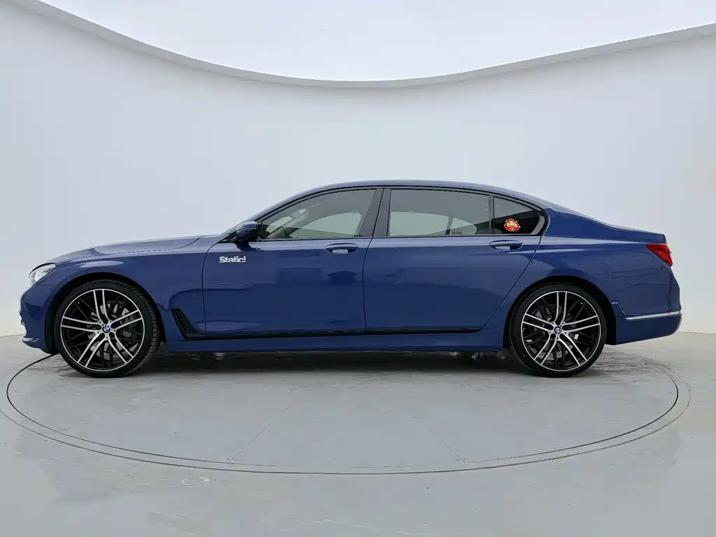 BMW BMW 7 Series 2018 730Li Leading Model Excellence Package 2018 - thumbnail 4