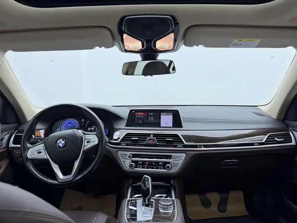 BMW BMW 7 Series 2018 730Li Leading Model Excellence Package 2018 - thumbnail 12