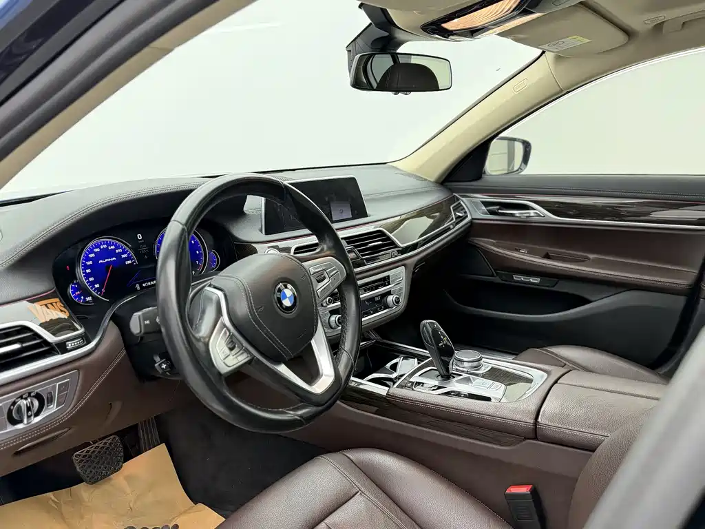 BMW BMW 7 Series 2018 730Li Leading Model Excellence Package 2018 - thumbnail 15
