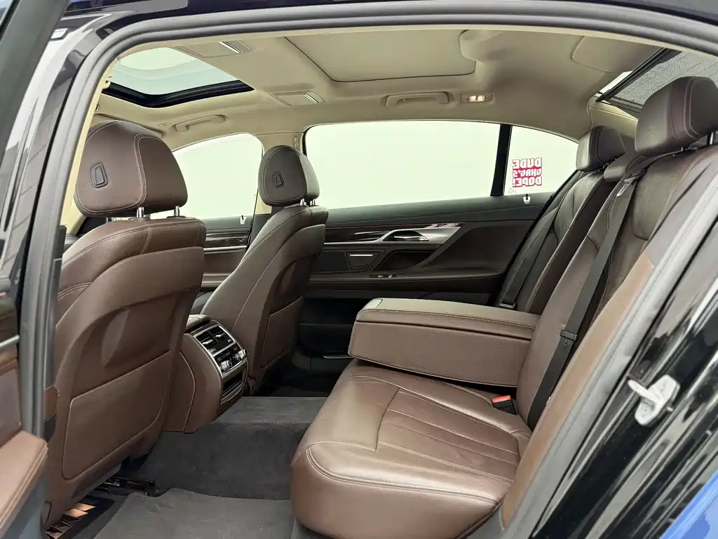 BMW BMW 7 Series 2018 730Li Leading Model Excellence Package 2018 - thumbnail 18