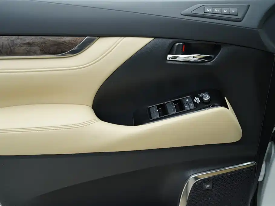 Toyota Alphard 2023 Crown Hybrid 2.5L HV Luxury Version 2023 - thumbnail 5