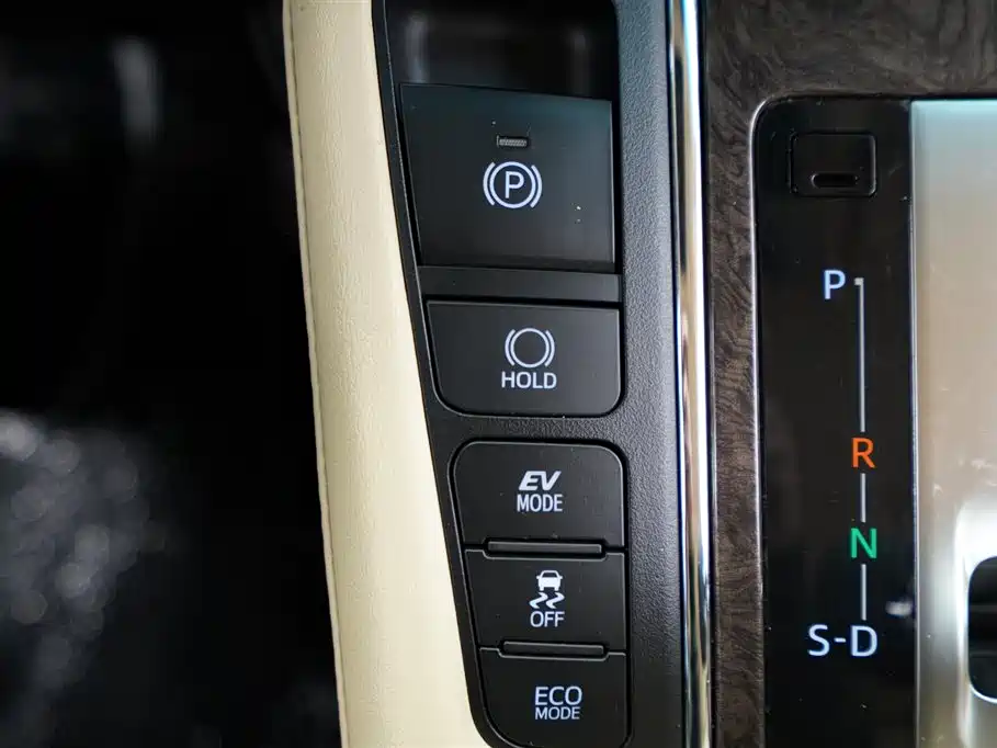 Toyota Alphard 2023 Crown Hybrid 2.5L HV Luxury Version 2023 - thumbnail 11