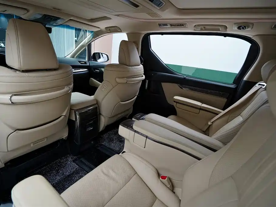 Toyota Alphard 2023 Crown Hybrid 2.5L HV Luxury Version 2023 - thumbnail 14
