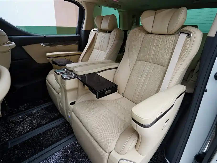 Toyota Alphard 2023 Crown Hybrid 2.5L HV Luxury Version 2023 - thumbnail 15