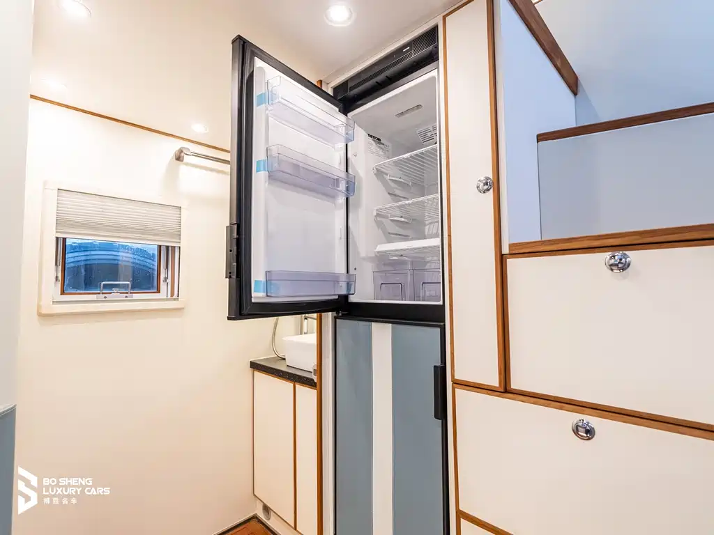 - MAN Allroad Camper 2021 6.9L Automatic 2022 - thumbnail 19