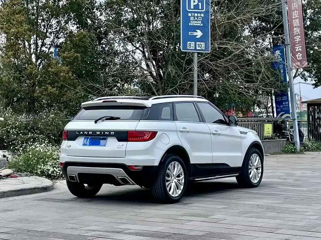 Landwind Lifan X7 2015 2.0T Panoramic Flagship Edition 2017 - thumbnail 6