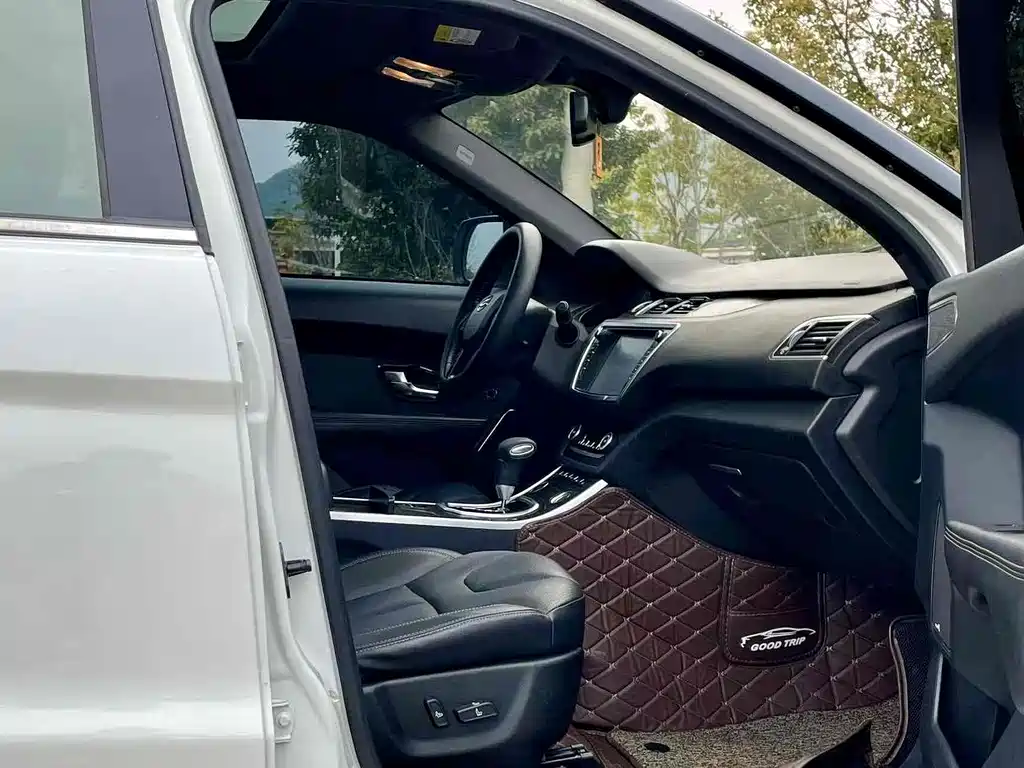 Landwind Lifan X7 2015 2.0T Panoramic Flagship Edition 2017 - thumbnail 8