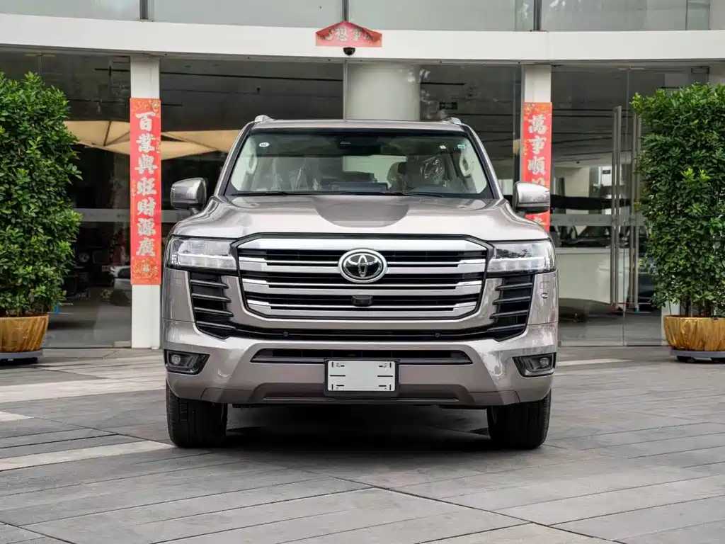 Toyota Land Cruiser LC300 2021 3.5L Automatic 2026 - thumbnail 3