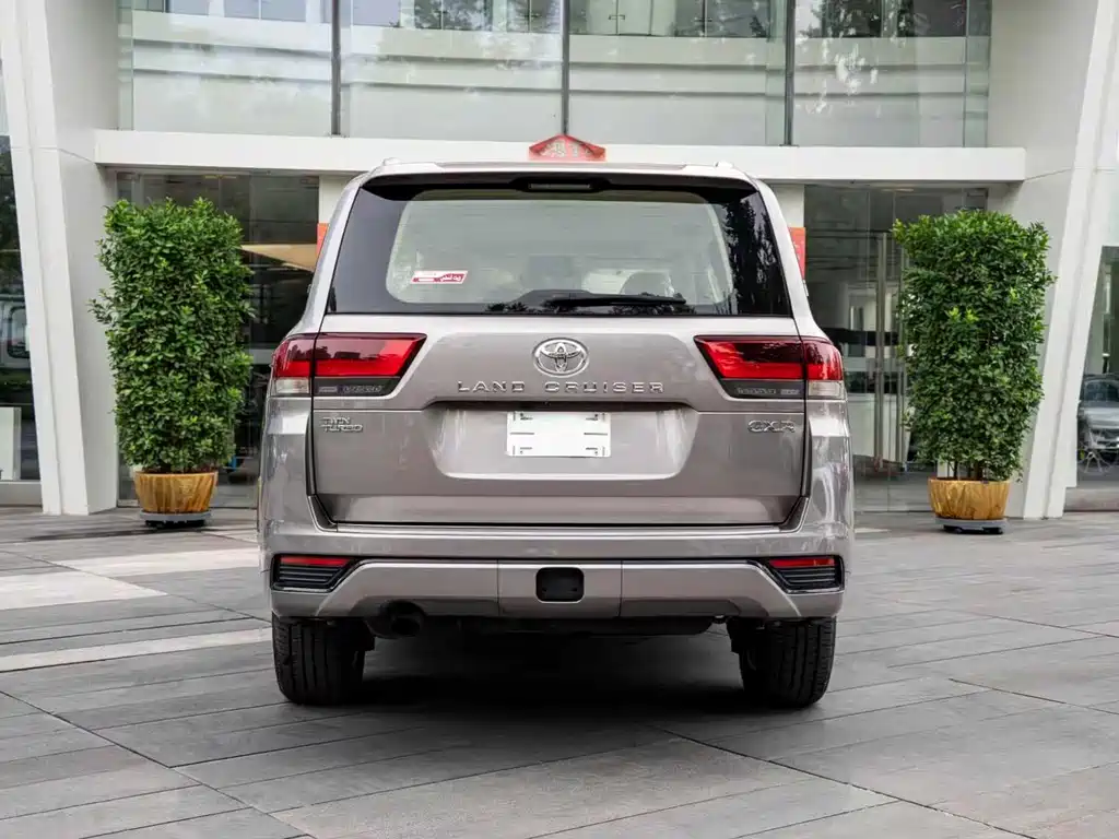 Toyota Land Cruiser LC300 2021 3.5L Automatic 2026 - thumbnail 5