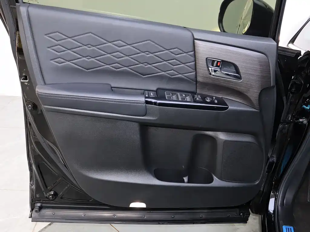 Honda Honda Elysion 2022 2.0L e:HEV Luxury Exclusive Edition 2023 - thumbnail 11