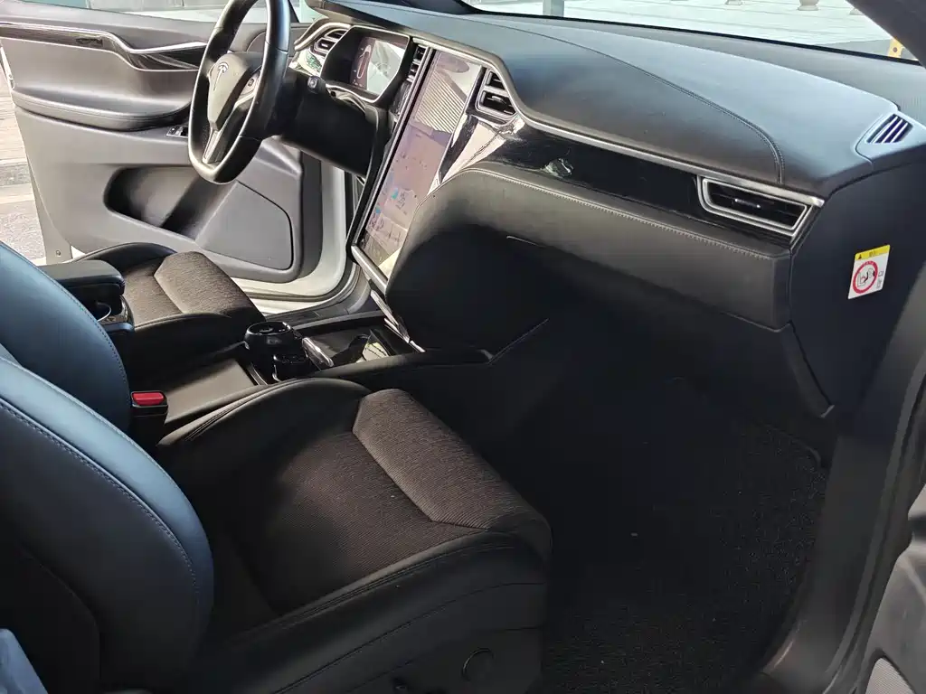 Tesla Model X 2017 Model X 100D Long Range Version 2017 - thumbnail 11