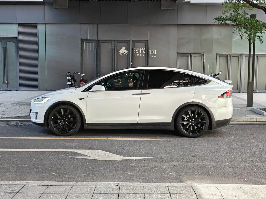 Tesla Model X 2017 Model X 100D Long Range Version 2017 - thumbnail 15