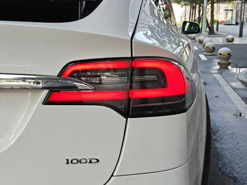 Tesla Model X 2017 Model X 100D Long Range Version 2017 - thumbnail 16