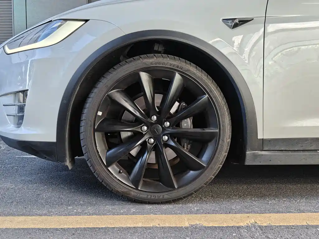 Tesla Model X 2017 Model X 100D Long Range Version 2017 - thumbnail 17