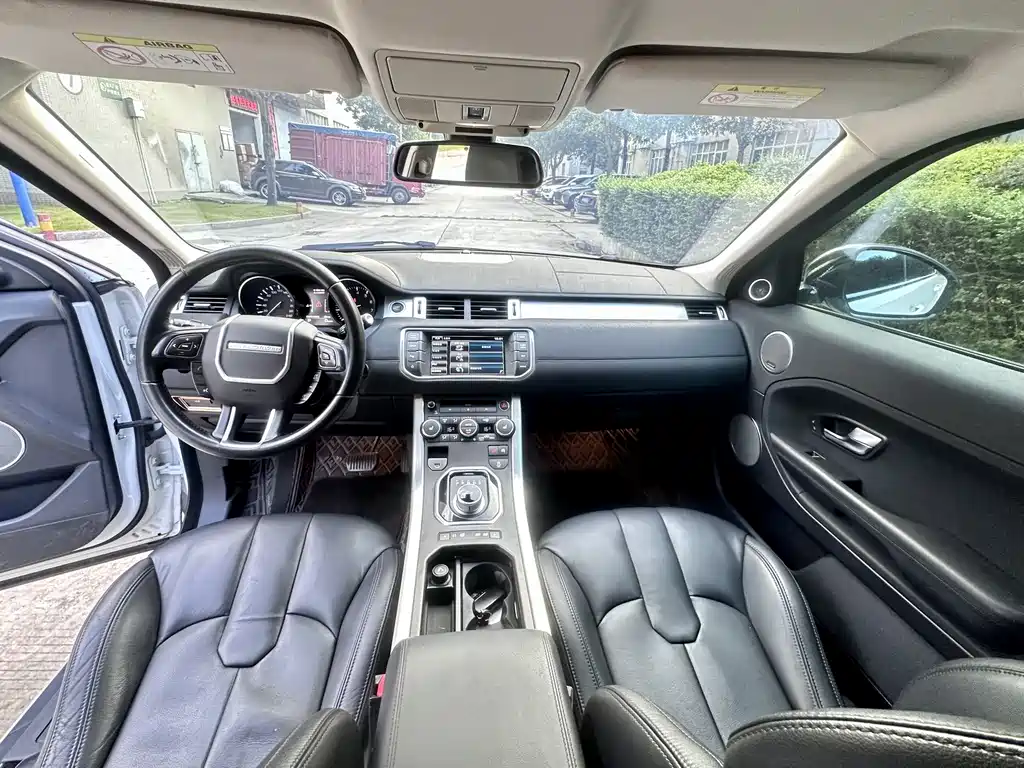 Land Rover Range Rover Evoque 2015 2.0T Five-Door Intelligent Edition 2015 - thumbnail 5