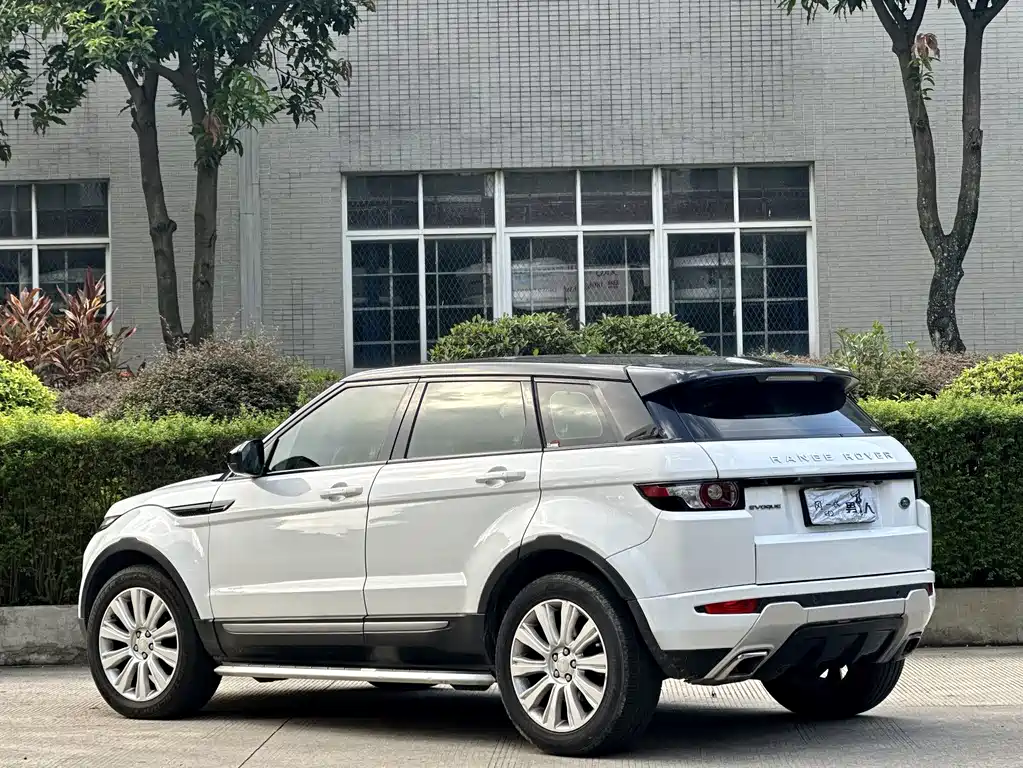 Land Rover Range Rover Evoque 2015 2.0T Five-Door Intelligent Edition 2015 - thumbnail 10