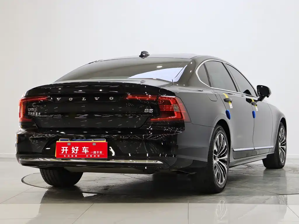 Volvo Volvo S90 2024 B5 Momentum Luxury Edition 2024 - thumbnail 4