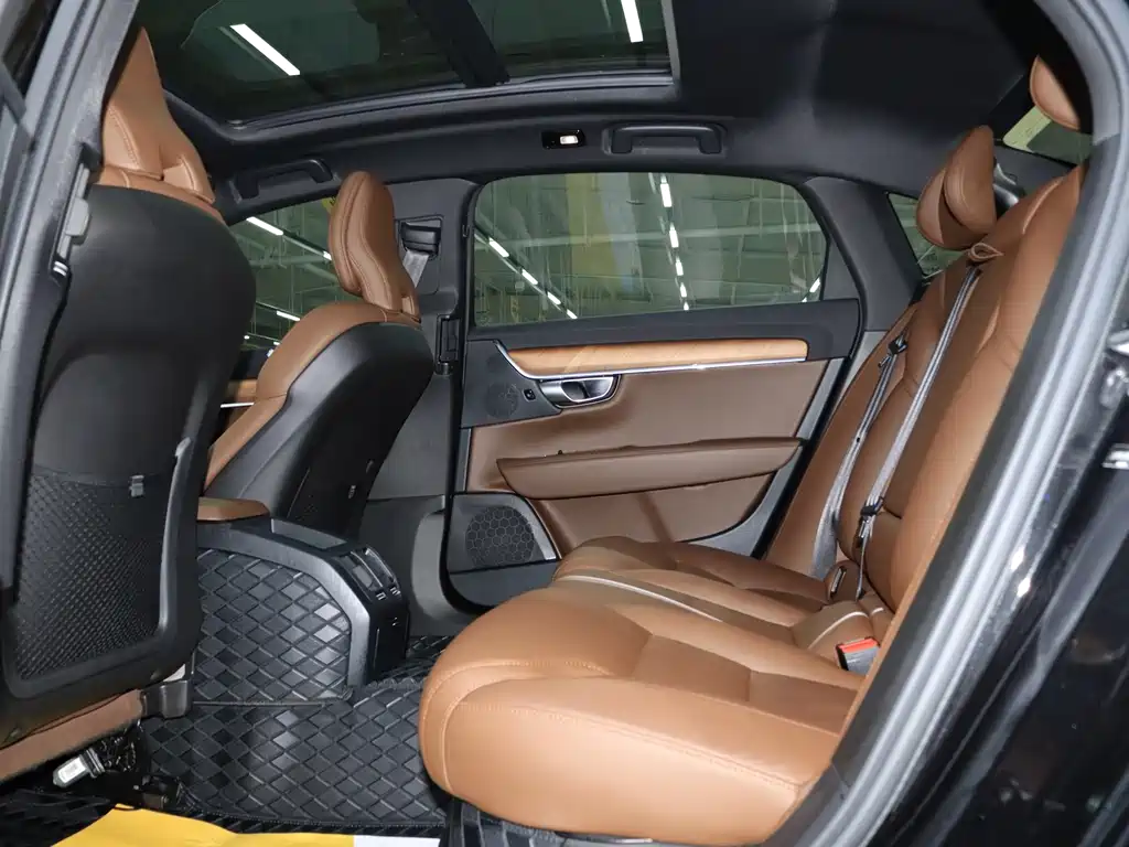 Volvo Volvo S90 2024 B5 Momentum Luxury Edition 2024 - thumbnail 10