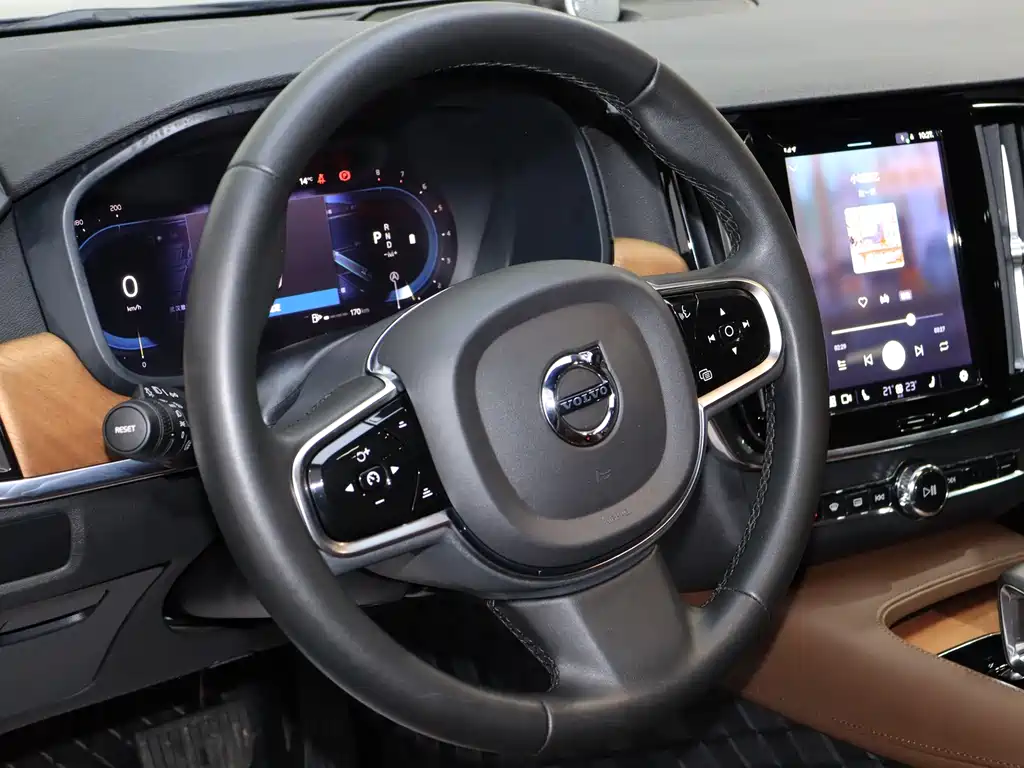 Volvo Volvo S90 2024 B5 Momentum Luxury Edition 2024 - thumbnail 13