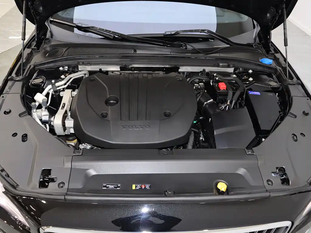 Volvo Volvo S90 2024 B5 Momentum Luxury Edition 2024 - thumbnail 16